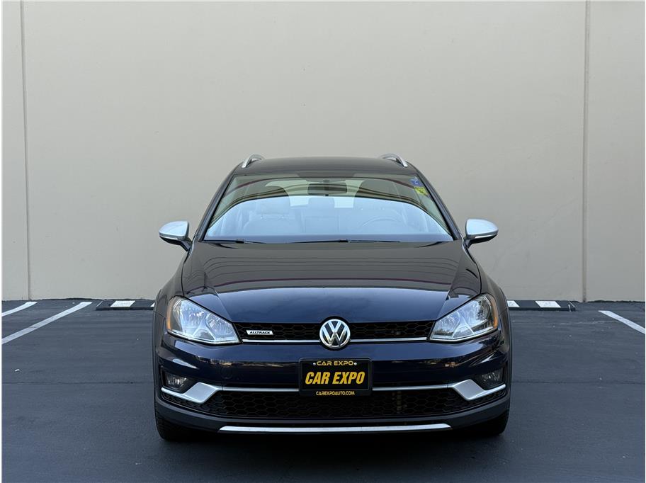 2017 Volkswagen Golf Alltrack TSI SE photo 2
