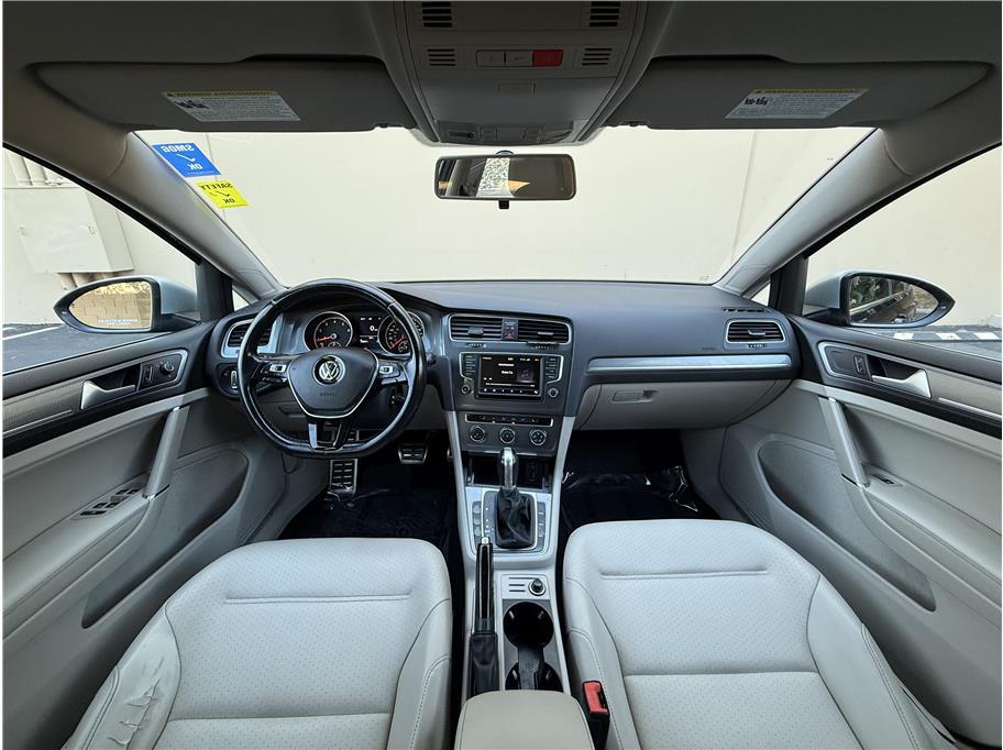 2017 Volkswagen Golf Alltrack TSI SE photo 7