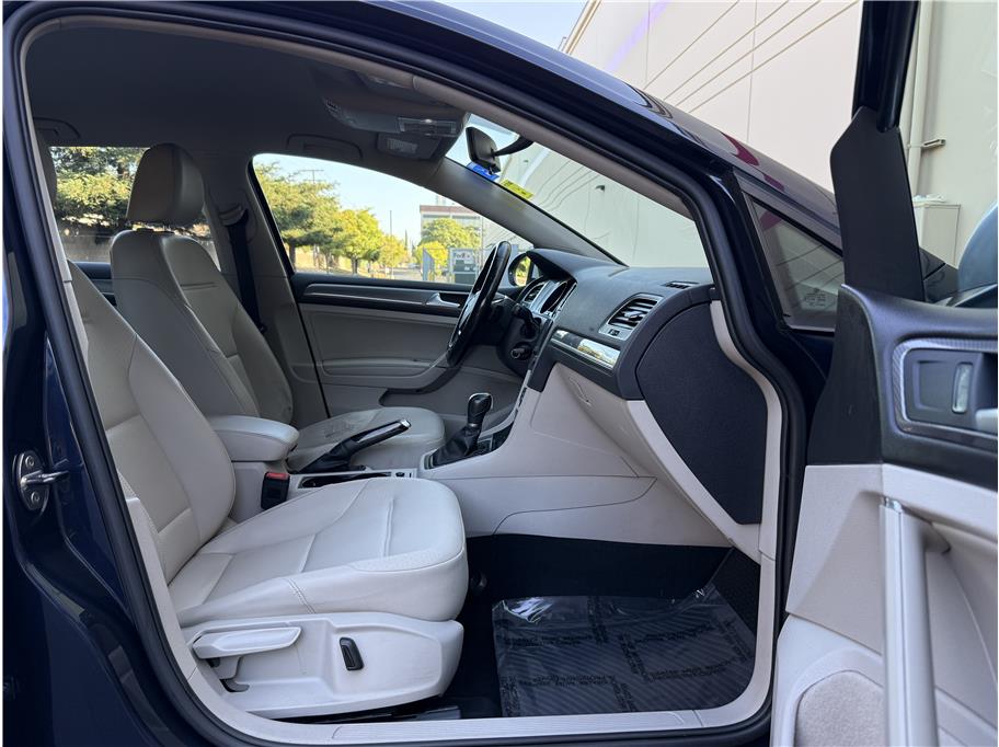 2017 Volkswagen Golf Alltrack TSI SE photo 20