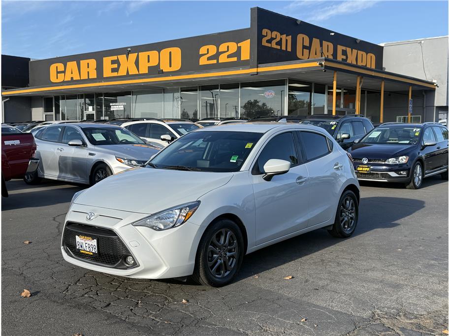 2020 Toyota Yaris Hatchback LE Sedan 4D