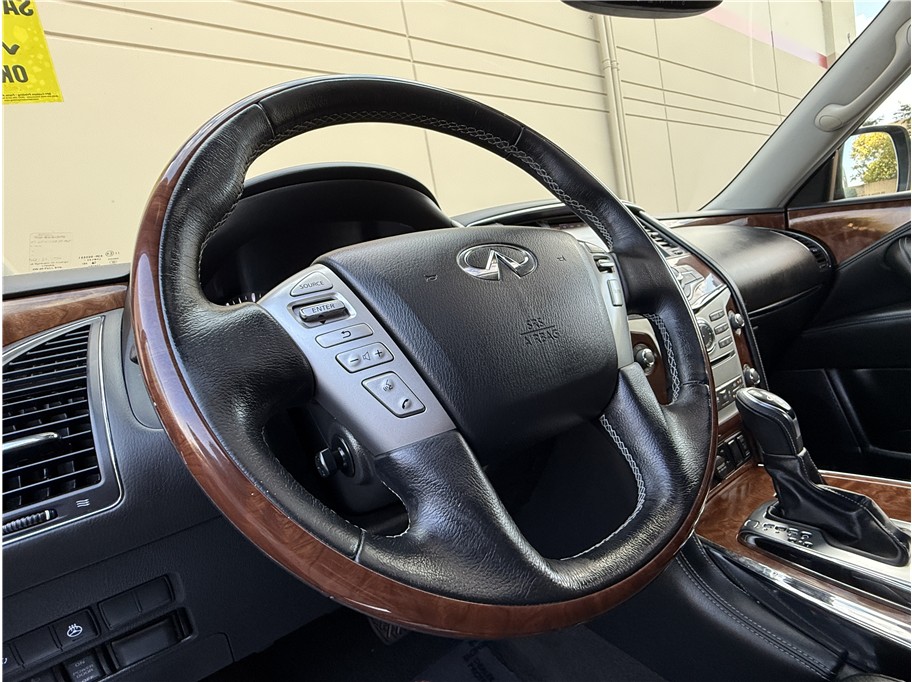 2019 Infiniti QX80 Luxe photo 21