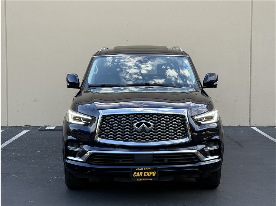 2019 Infiniti QX80 Luxe photo 2