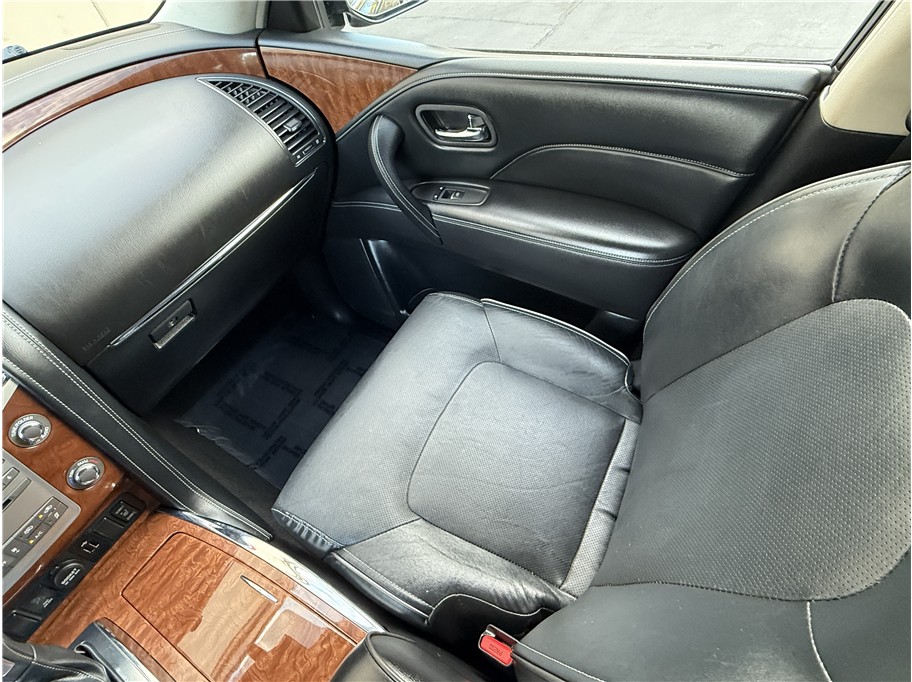 2019 Infiniti QX80 Luxe photo 11