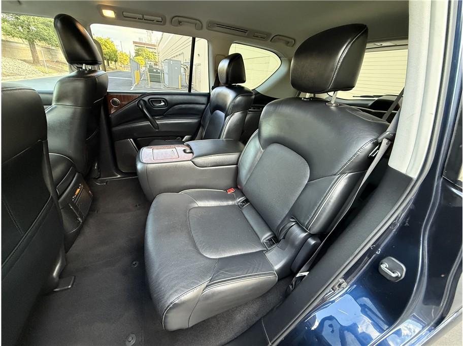 2019 Infiniti QX80 Luxe photo 16