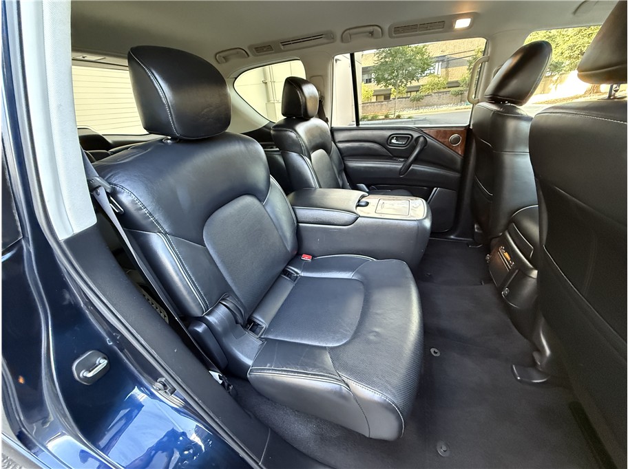 2019 Infiniti QX80 Luxe photo 18