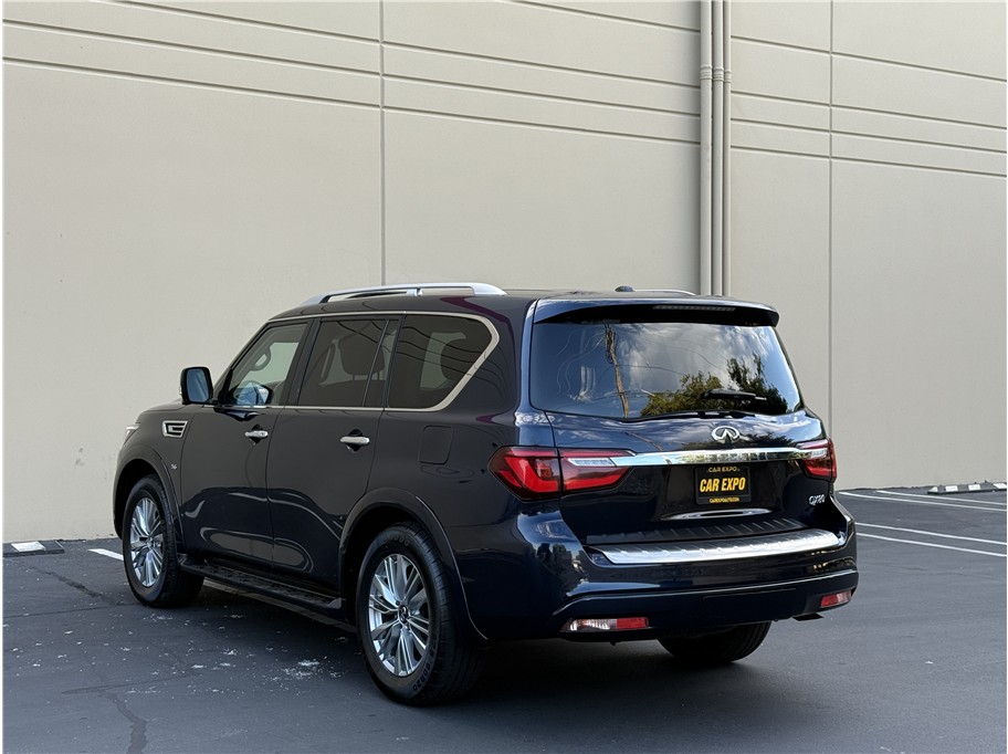 2019 Infiniti QX80 Luxe photo 4