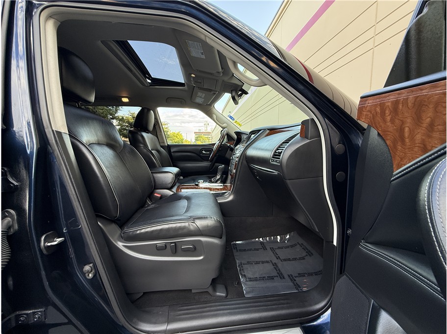 2019 Infiniti QX80 Luxe photo 15