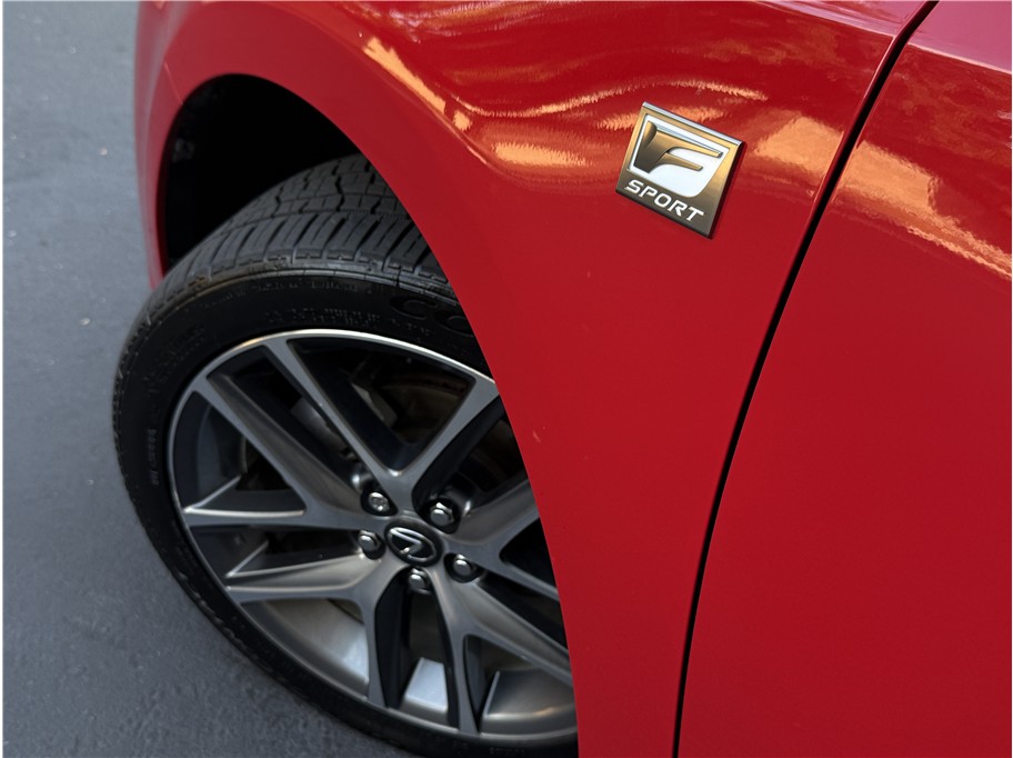 2016 Lexus CT 200h photo 2