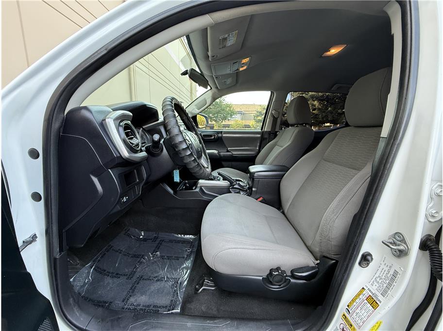 2016 Toyota Tacoma Double Cab SR5 photo 21