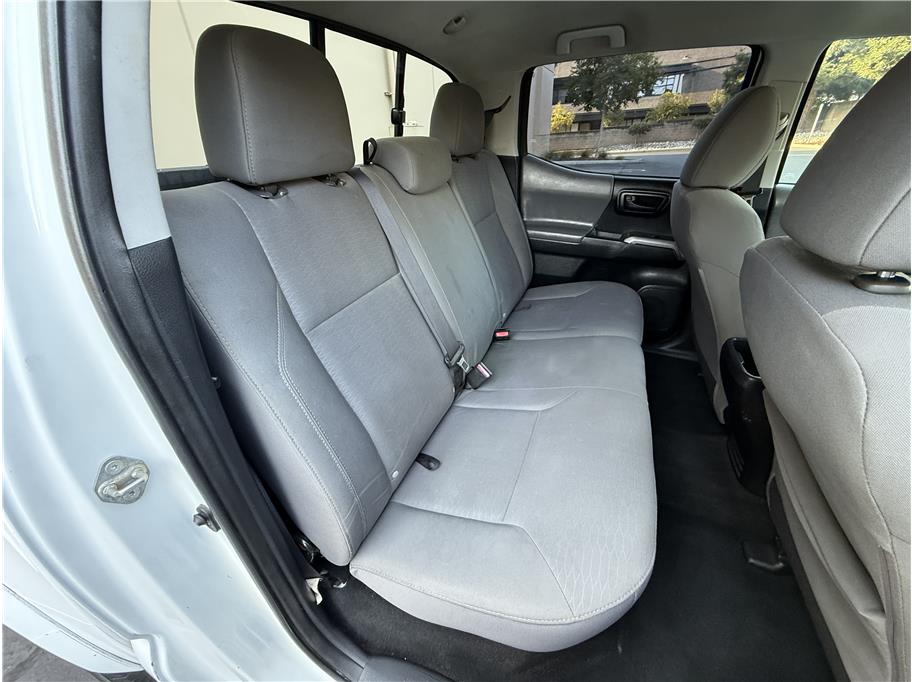 2016 Toyota Tacoma Double Cab SR5 photo 15