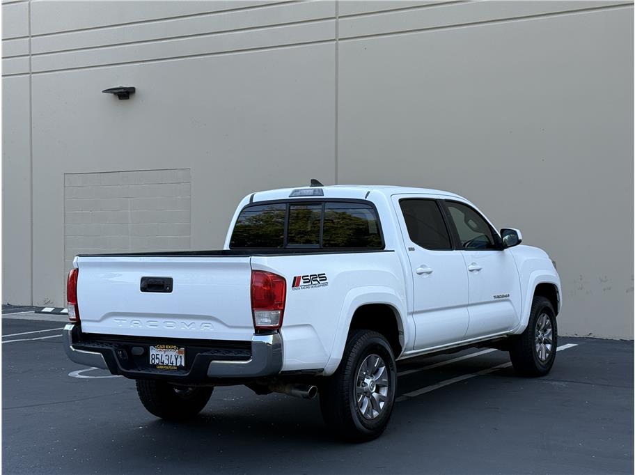2016 Toyota Tacoma Double Cab SR5 photo 6