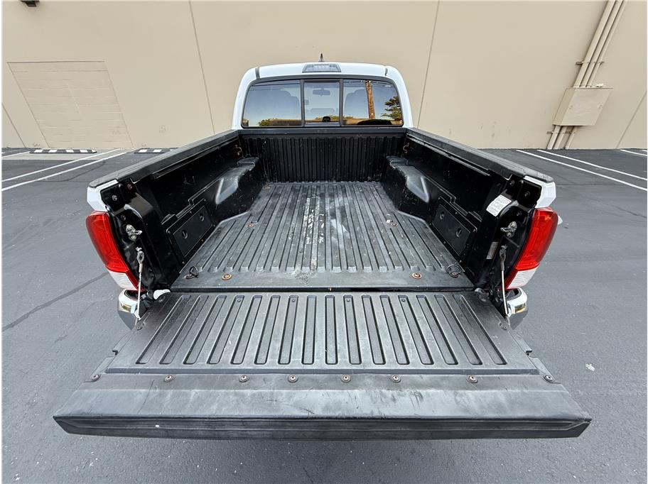 2016 Toyota Tacoma Double Cab SR5 photo 19