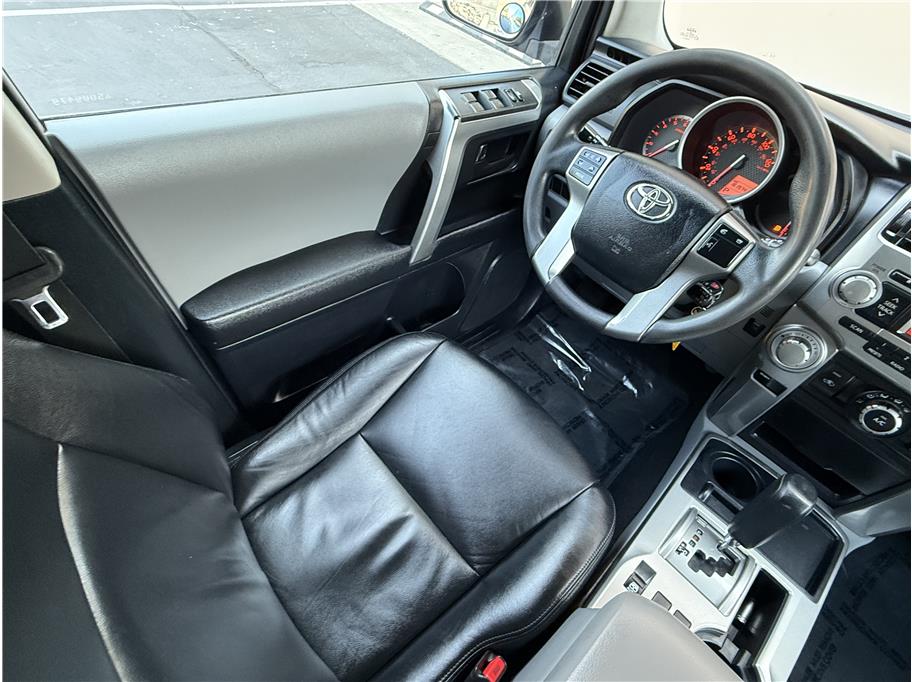 2010 Toyota 4Runner SR5 - Photo 16