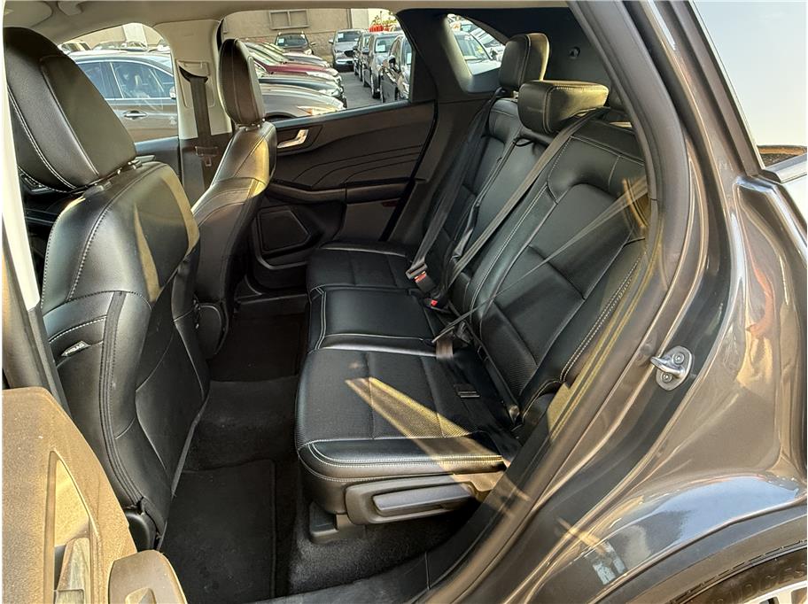 2022 Ford Escape SEL - Photo 16