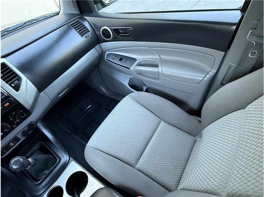 2013 Toyota Tacoma Access Cab SR5 photo 10