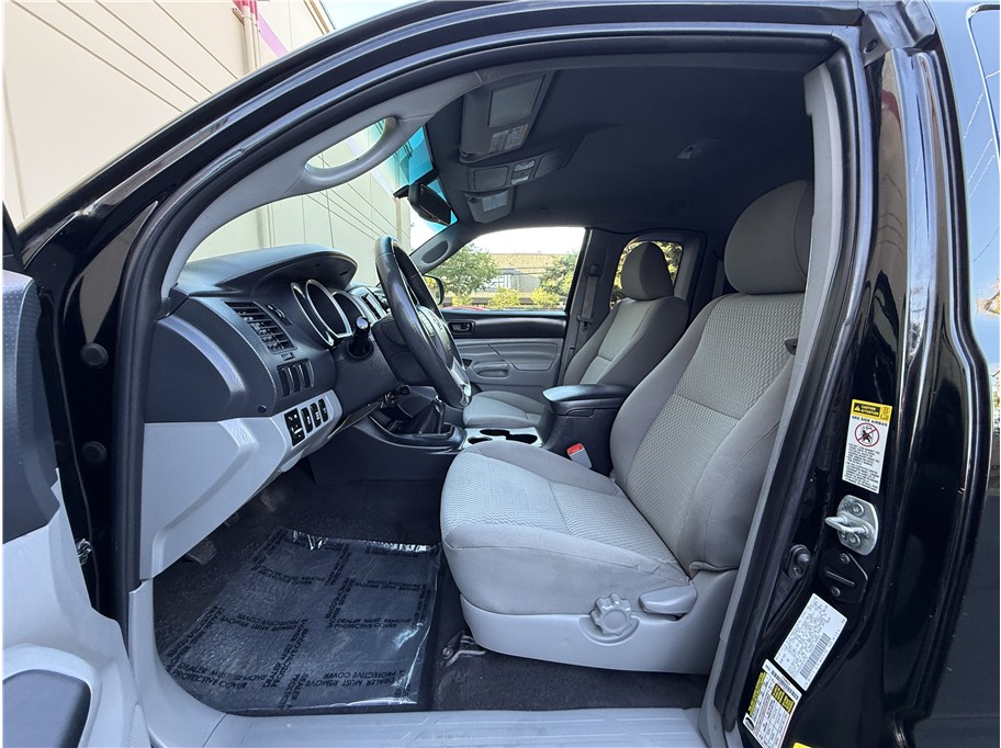 2013 Toyota Tacoma Access Cab SR5 photo 11