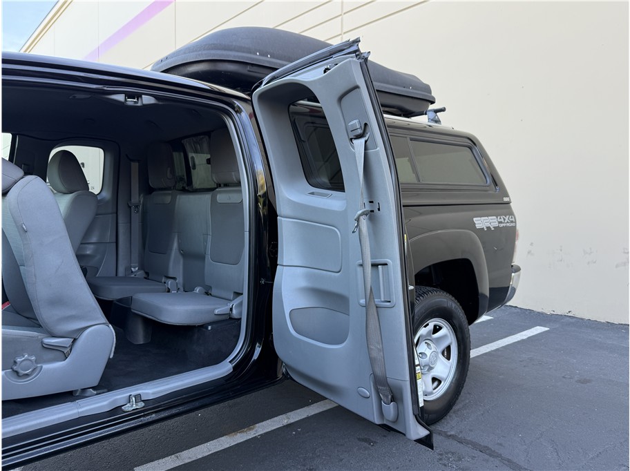 2013 Toyota Tacoma Access Cab SR5 photo 14