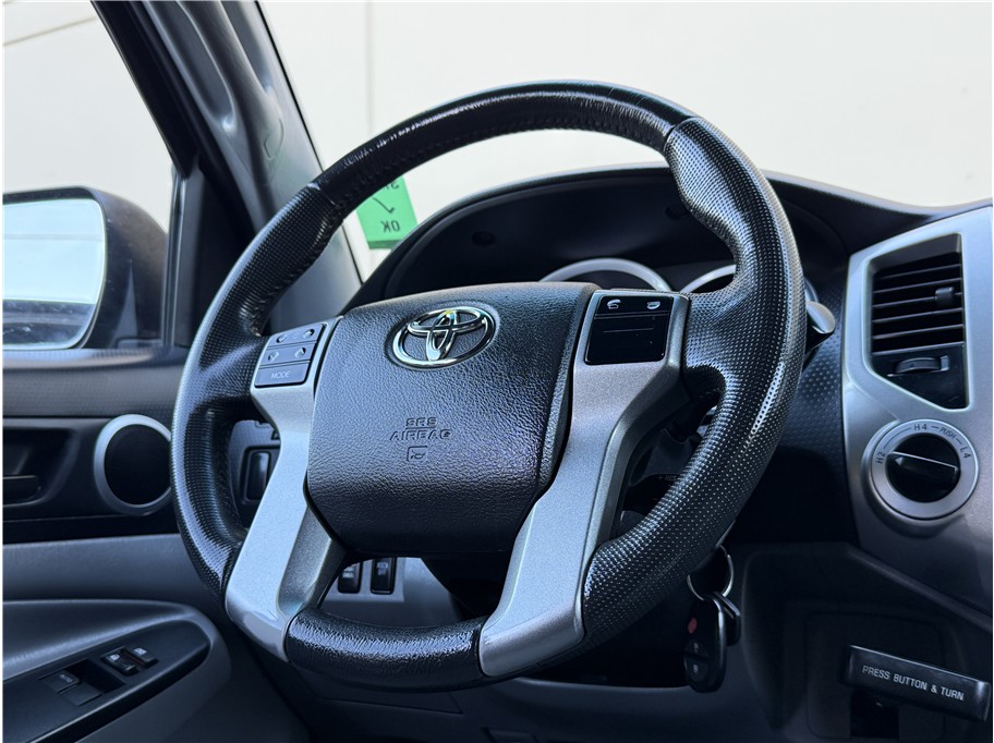 2013 Toyota Tacoma Access Cab SR5 photo 21