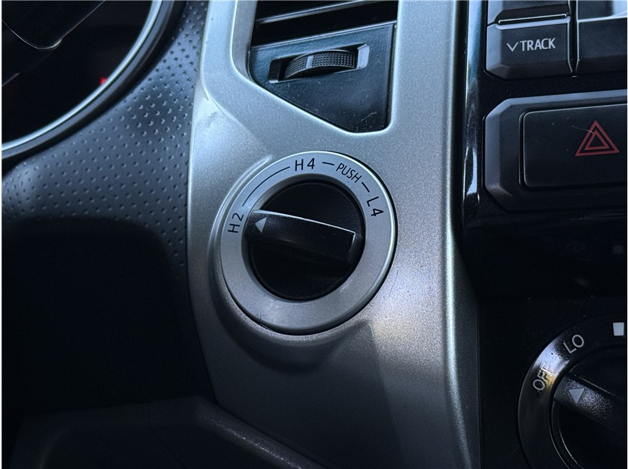 2013 Toyota Tacoma Access Cab SR5 photo 24