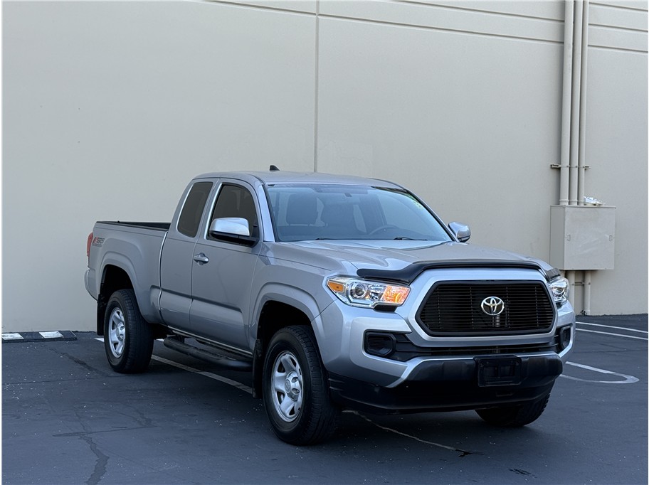 2016 Toyota Tacoma Access Cab SR photo 4
