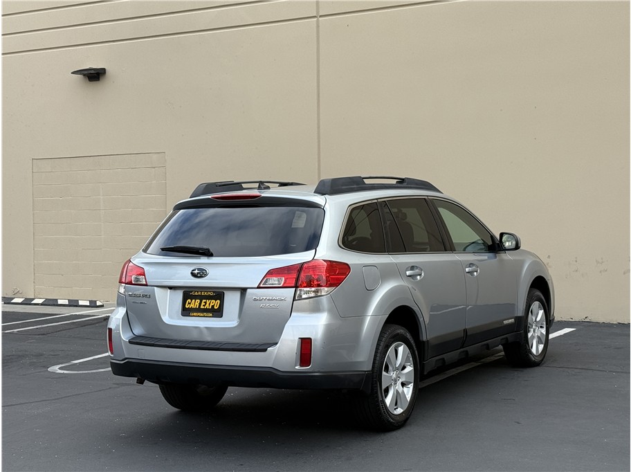 2012 Subaru Outback 2.5i Premium photo 5
