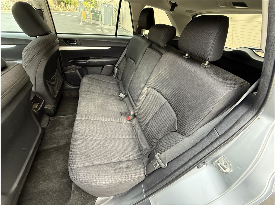 2012 Subaru Outback 2.5i Premium photo 12