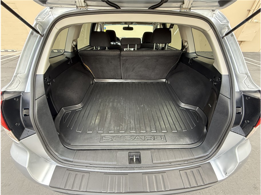 2012 Subaru Outback 2.5i Premium photo 20