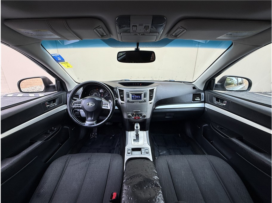 2012 Subaru Outback 2.5i Premium photo 8