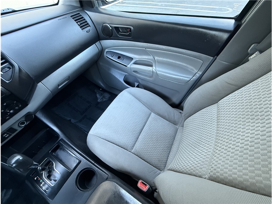 2015 Toyota Tacoma Double Cab photo 12
