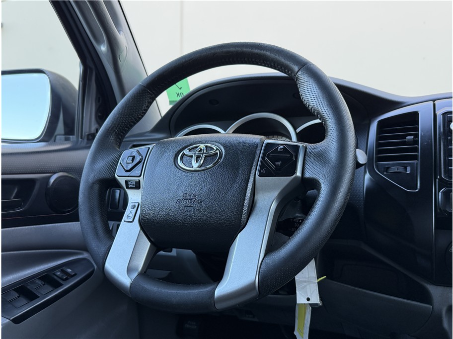 2015 Toyota Tacoma Double Cab photo 9