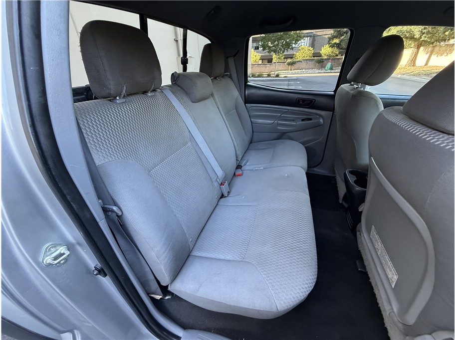 2015 Toyota Tacoma Double Cab photo 18