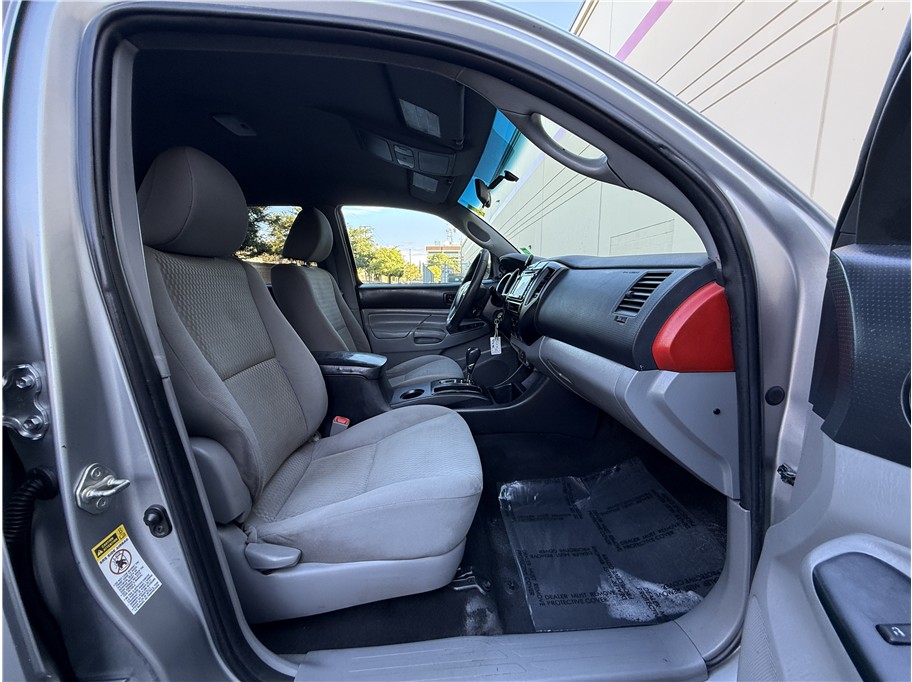 2015 Toyota Tacoma Double Cab photo 13