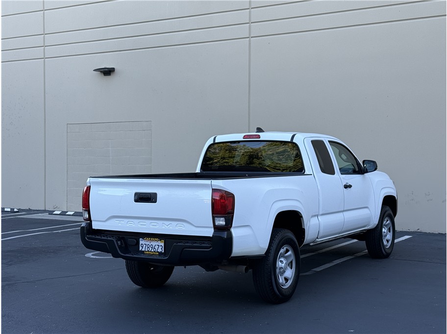 2020 Toyota Tacoma Access Cab SR photo 4
