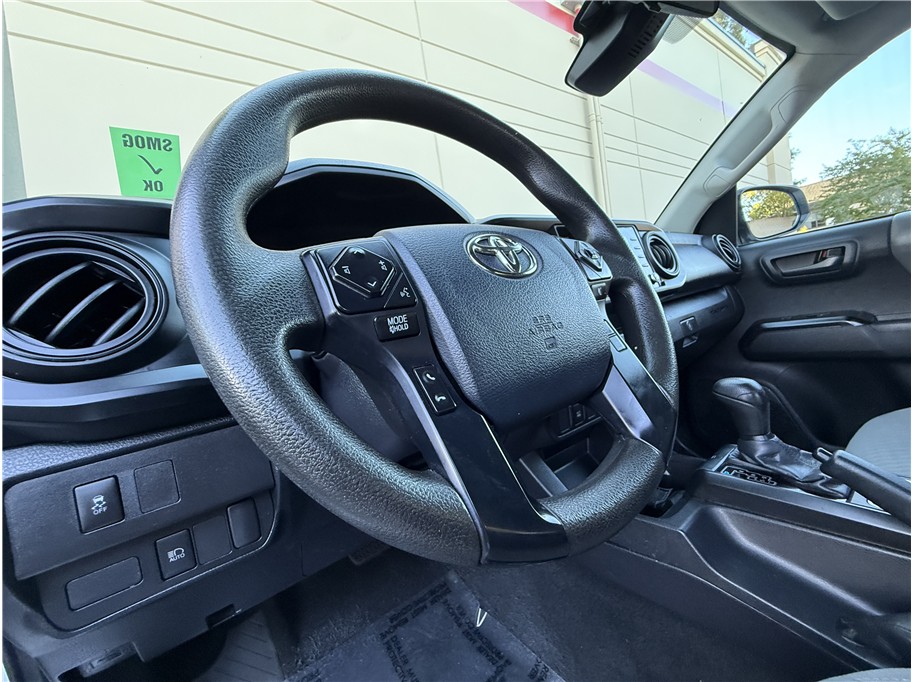 2020 Toyota Tacoma Access Cab SR photo 8