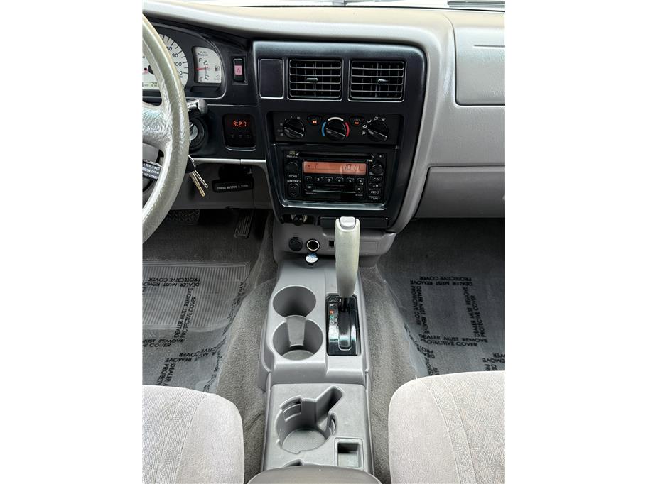 2001 Toyota Tacoma Double Cab PreRunner SR5 photo 9