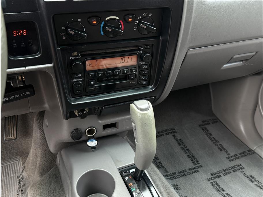2001 Toyota Tacoma Double Cab PreRunner SR5 photo 12
