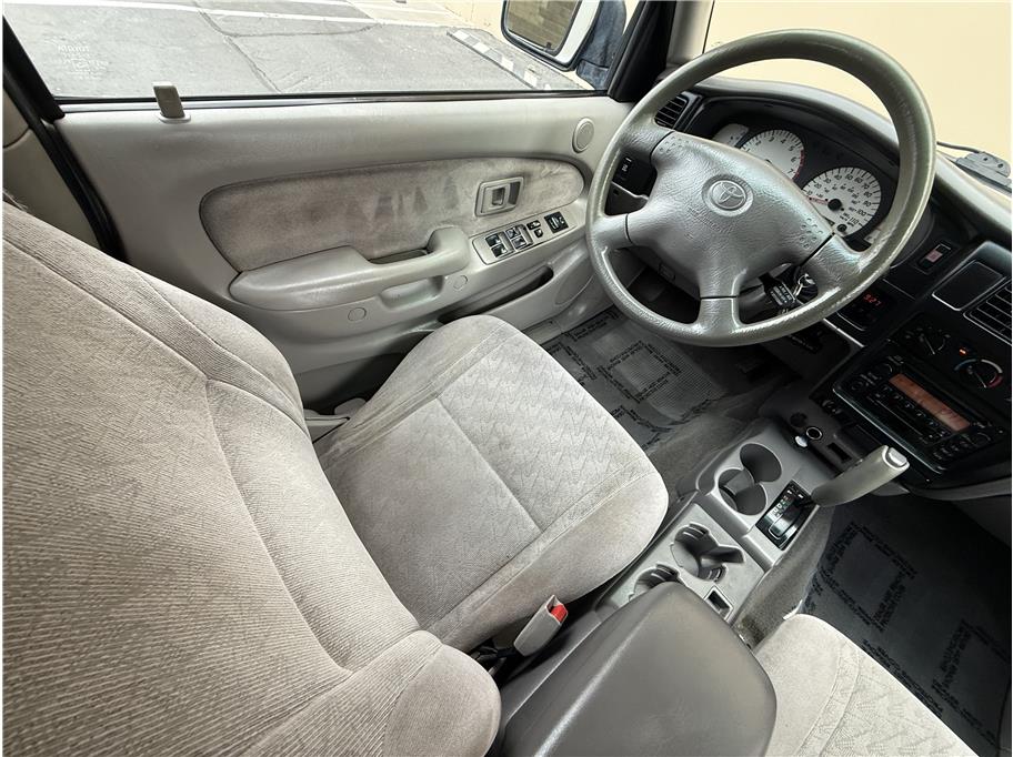 2001 Toyota Tacoma Double Cab PreRunner SR5 photo 8