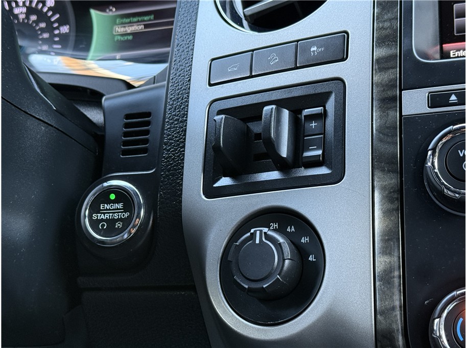 2015 Ford Expedition EL Limited photo 19