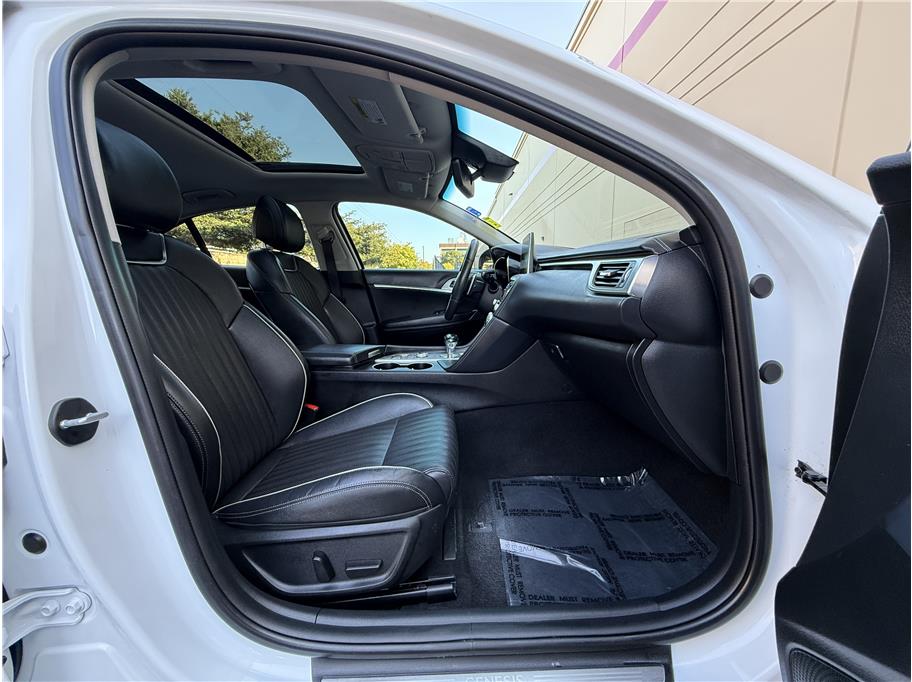 2020 Genesis G70 2.0T Elite Prestige 3.3T Sport photo 25