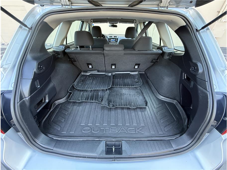 2018 Subaru Outback 2.5i photo 23