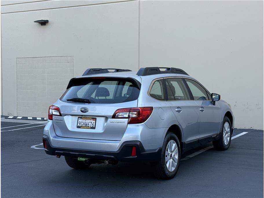 2018 Subaru Outback 2.5i photo 6