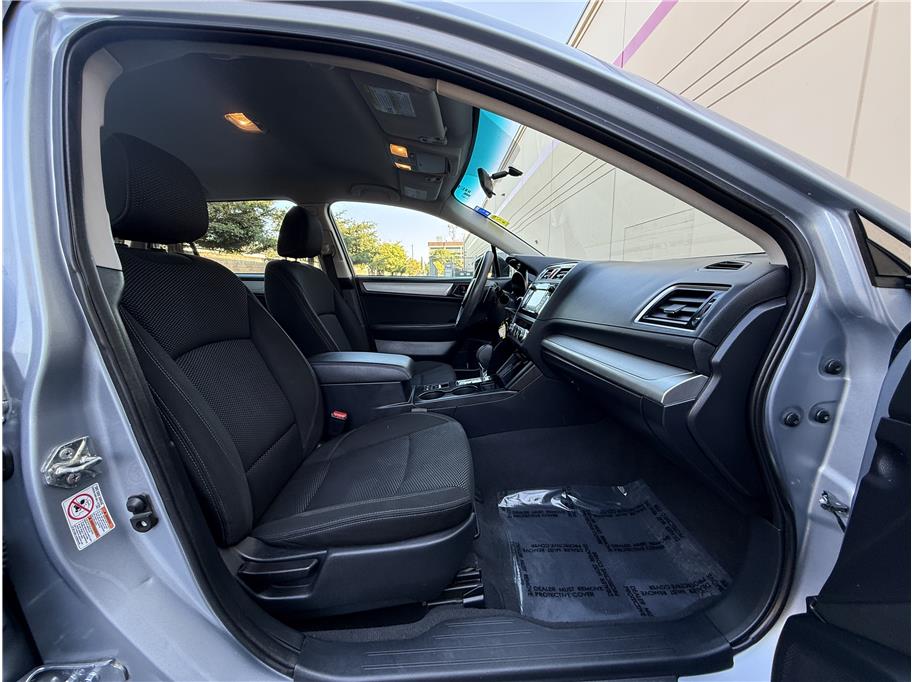 2018 Subaru Outback 2.5i photo 17