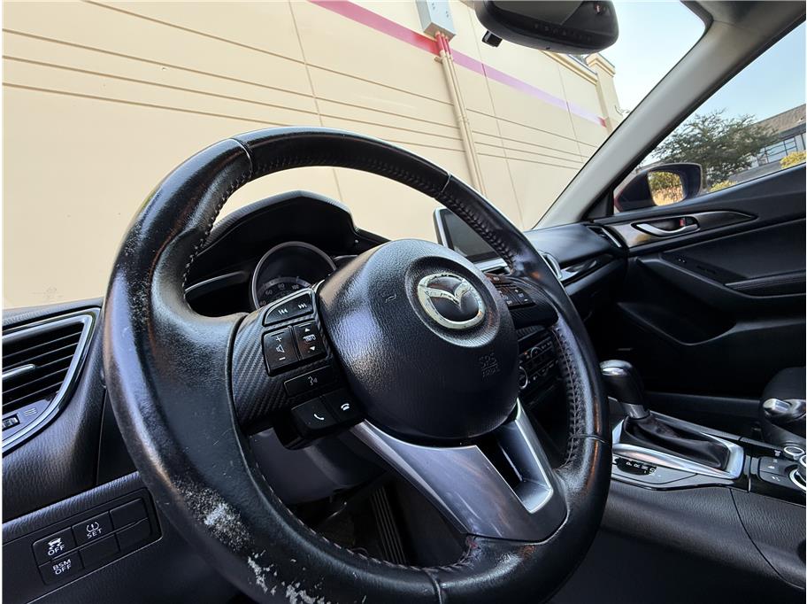 2015 Mazda Mazda3 Grand Touring Hatchback photo 10