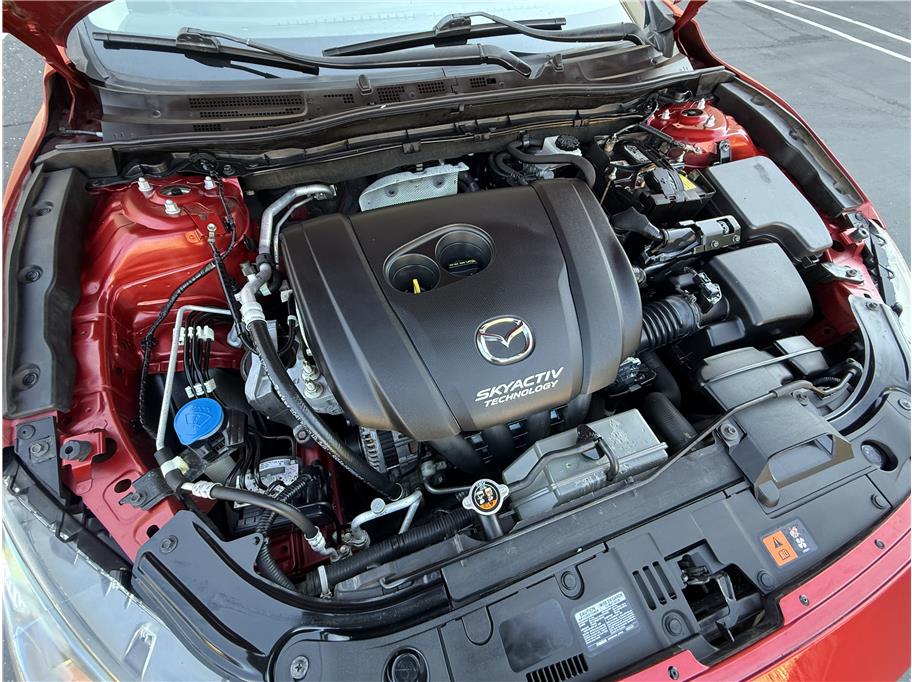 2015 Mazda Mazda3 Grand Touring Hatchback photo 16