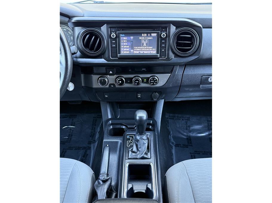 2017 Toyota Tacoma SR5 Sport TRD Pro photo 9