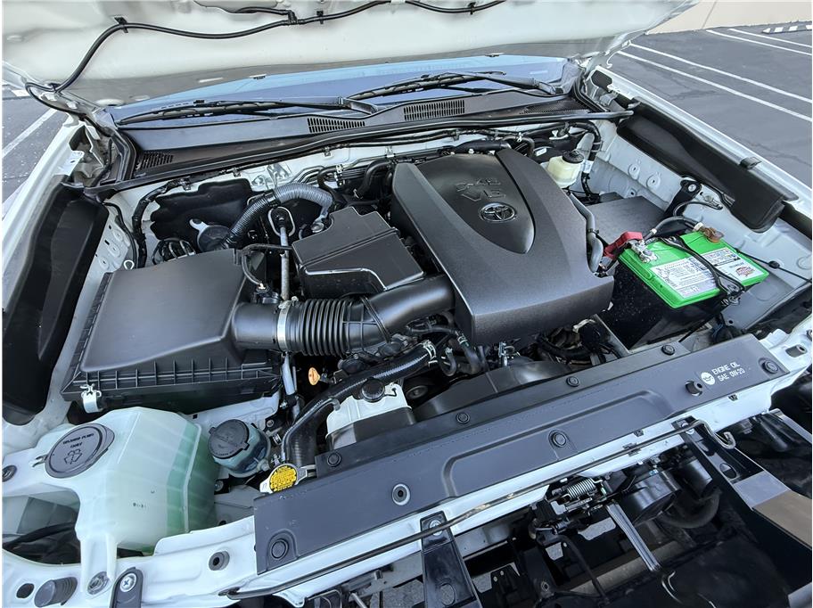 2017 Toyota Tacoma SR5 Sport TRD Pro photo 18