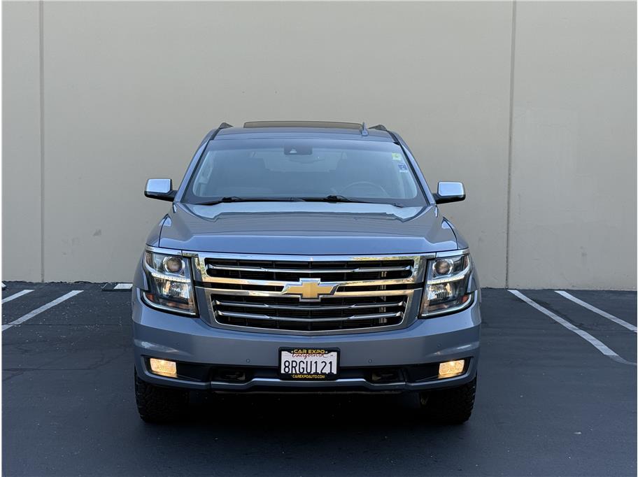 2016 Chevrolet Suburban LT photo 2