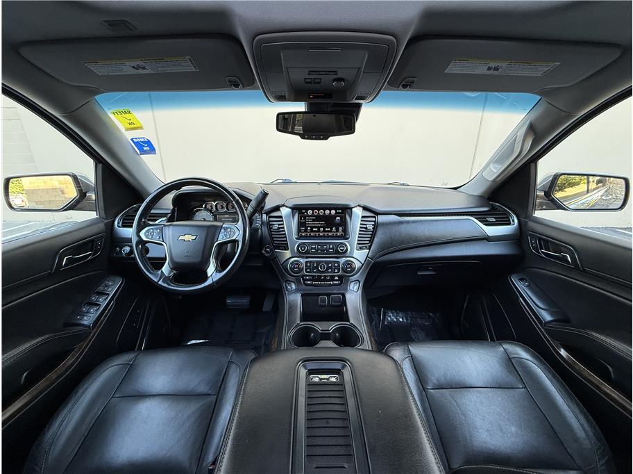 2016 Chevrolet Suburban LT photo 7