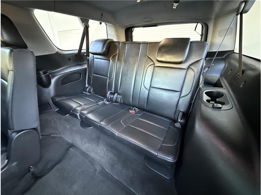 2016 Chevrolet Suburban LT photo 20