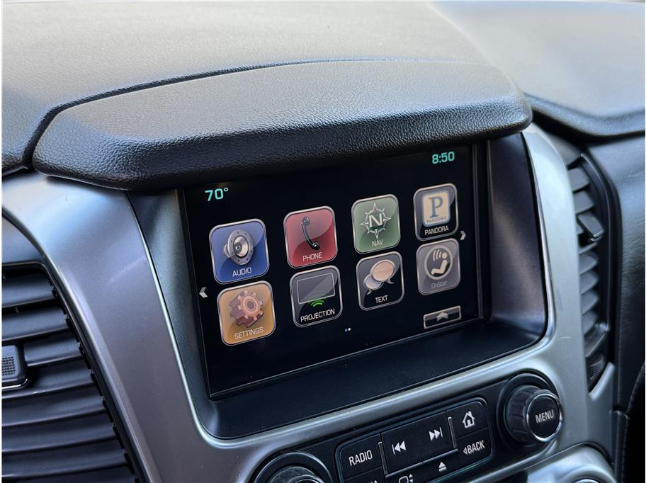 2016 Chevrolet Suburban LT photo 12